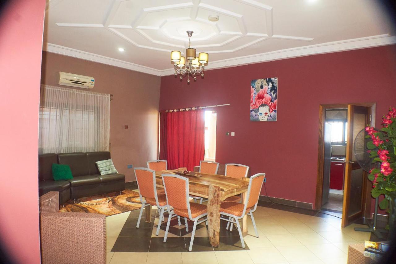 Triple Hill Hotel Weija Екстер'єр фото