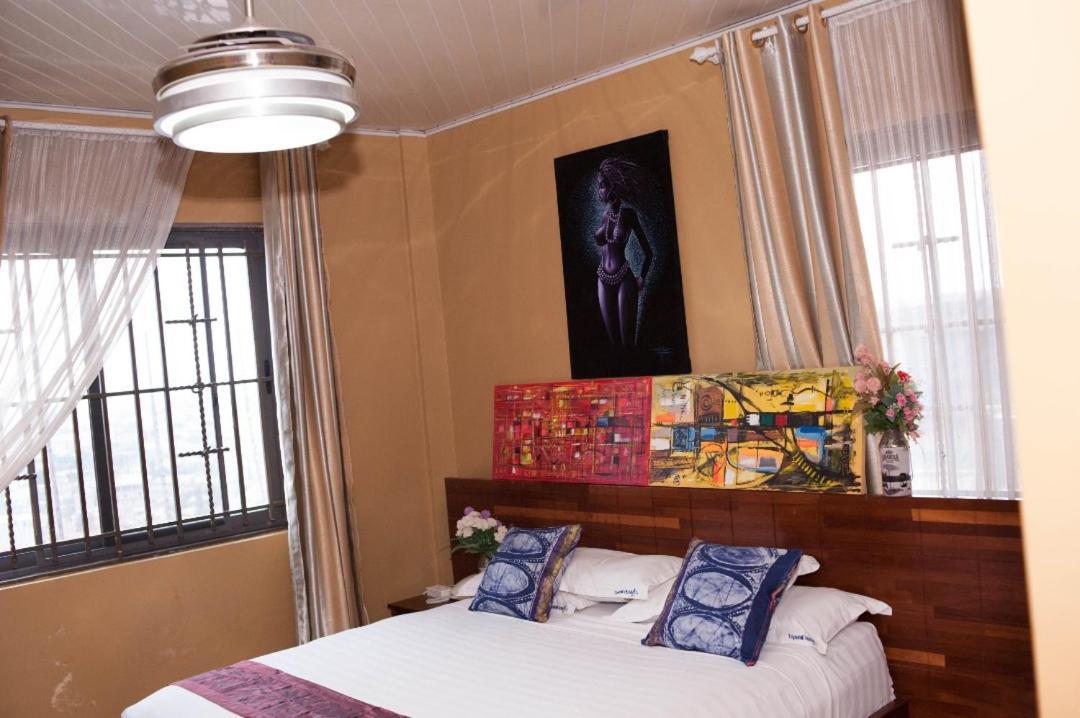 Triple Hill Hotel Weija Екстер'єр фото