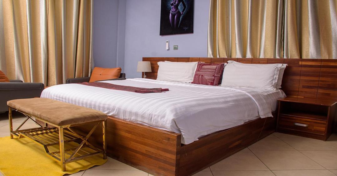 Triple Hill Hotel Weija Екстер'єр фото