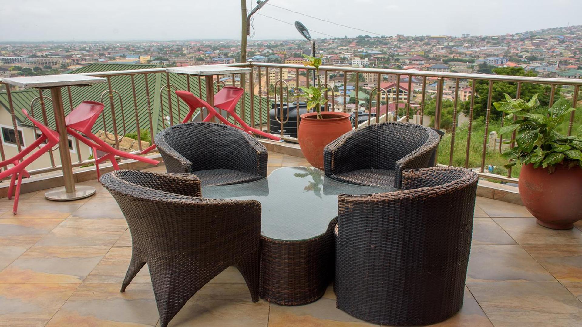 Triple Hill Hotel Weija Екстер'єр фото