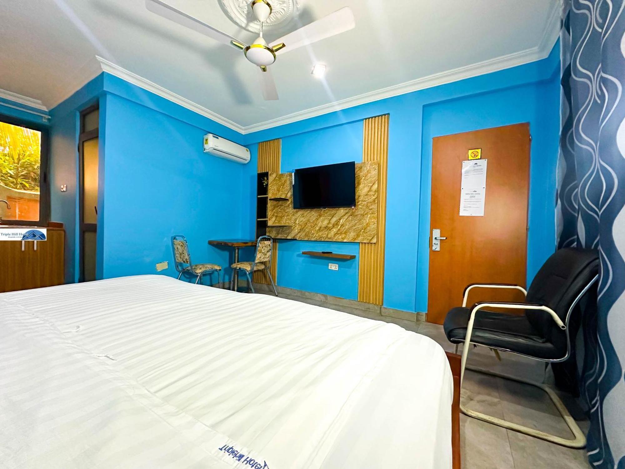 Triple Hill Hotel Weija Екстер'єр фото