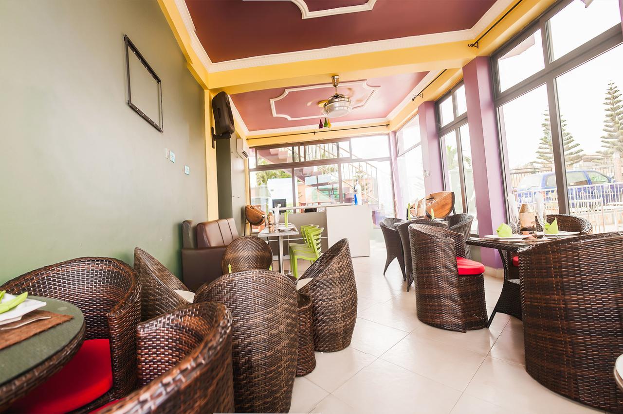 Triple Hill Hotel Weija Екстер'єр фото